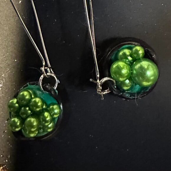 Bubble caldron earrings (With Gage friendly hooks) - Picture 4 of 6